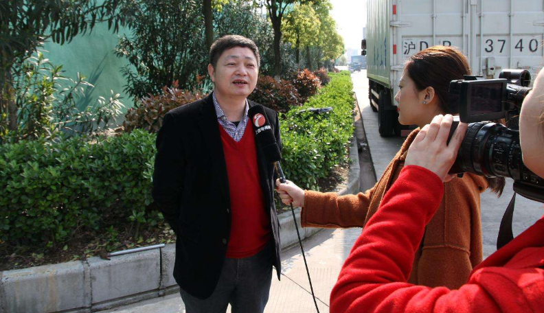 “走田头！钻工地！进车间！这群大学生志愿者在学习中实践、在实践中学习”